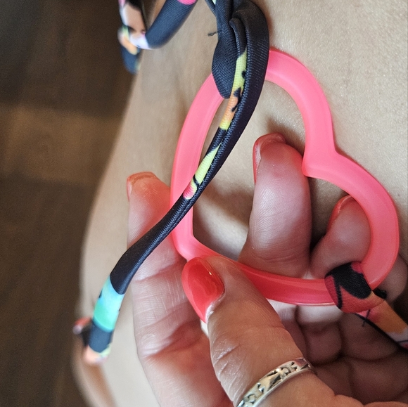 Bikini Heart Details - Picture 6 of 7